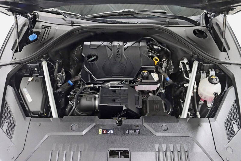 2024 Genesis GV70 2.5T Standard