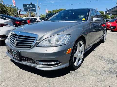 2013 Mercedes-Benz S-Class S 550