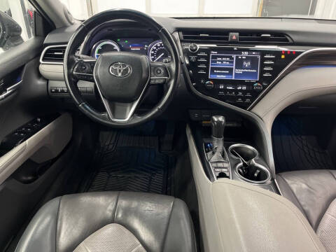 2018 Toyota Camry Hybrid XLE
