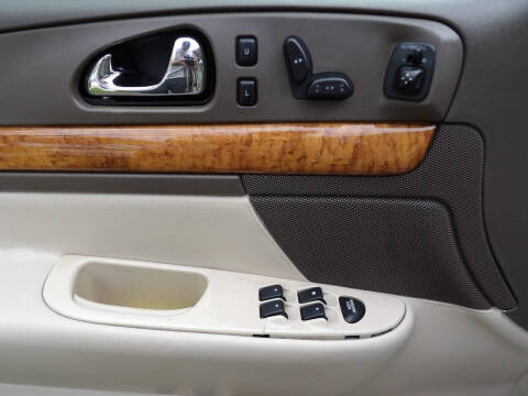 2002 Lincoln Continental