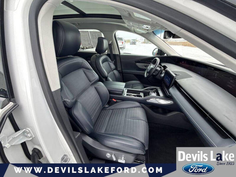 2024 Lincoln Nautilus Reserve