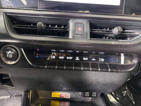 2023 Lexus UX 250h Premium