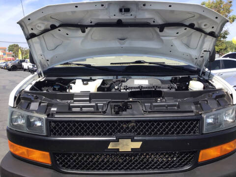 2023 Chevrolet Express 2500