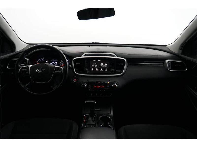 2020 Kia Sorento S V6