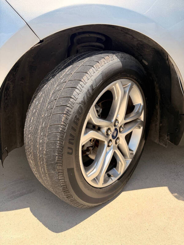 2017 Ford Edge Titanium