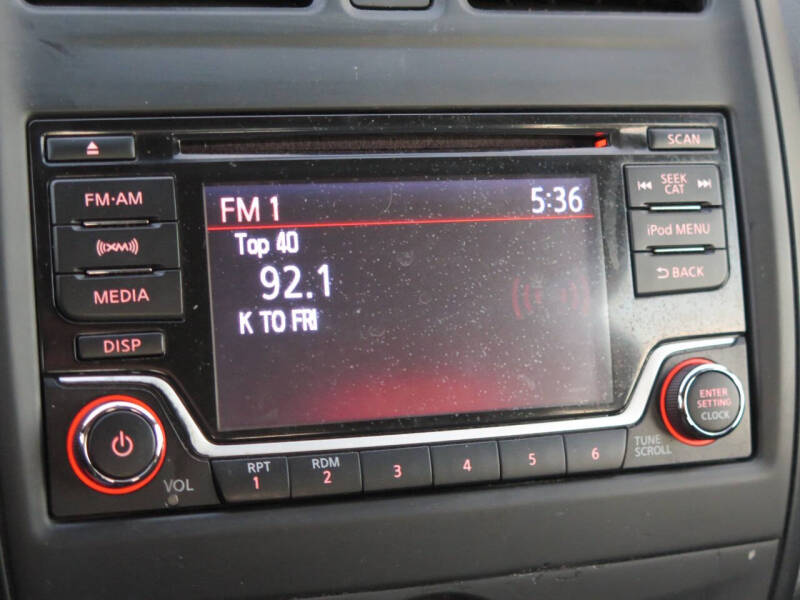 2015 Nissan Versa 1.6 S Plus