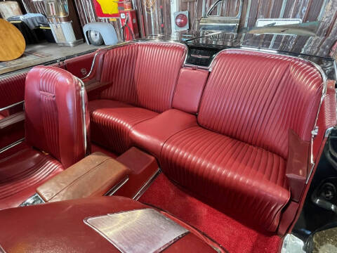 1965 Ford Thunderbird