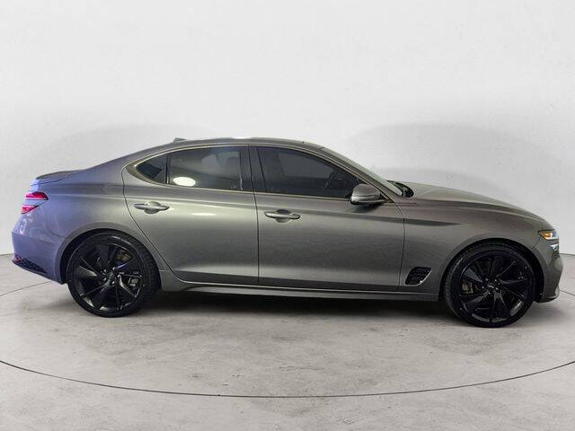 2022 Genesis G70