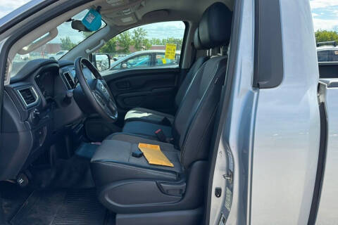 2017 Nissan Titan SV