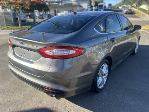 2014 Ford Fusion SE