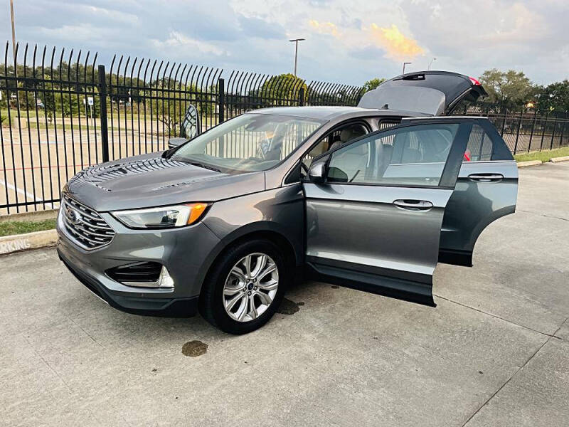 2022 Ford Edge Titanium