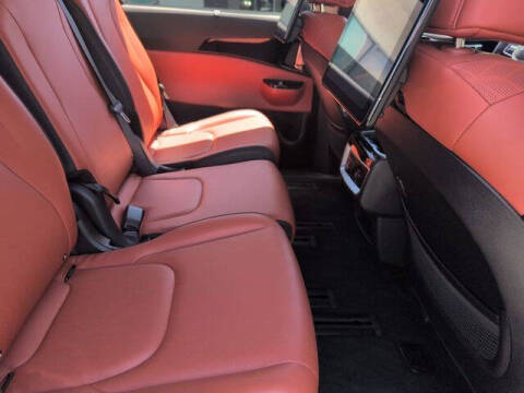 2022 Kia Carnival SX