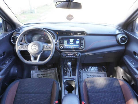 2023 Nissan Kicks SR