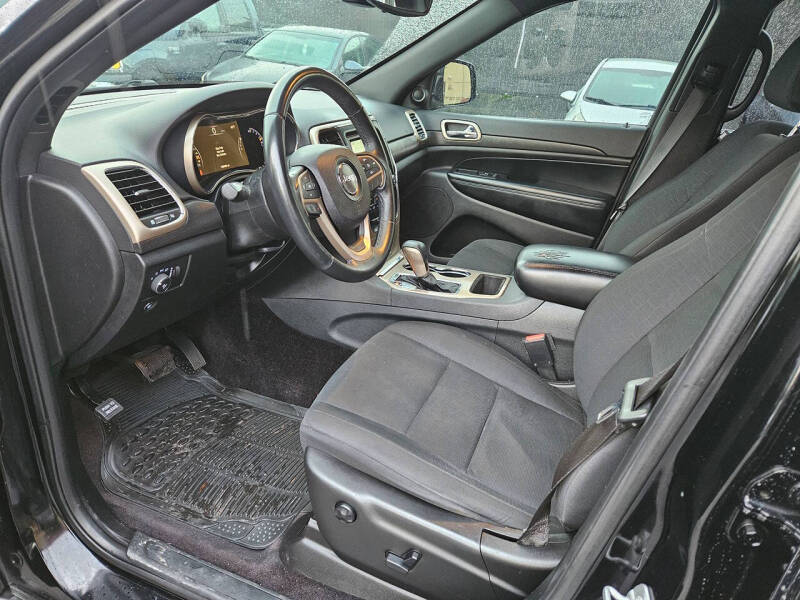 2017 Jeep Grand Cherokee Laredo