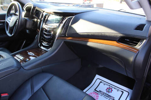 2017 Cadillac Escalade Luxury