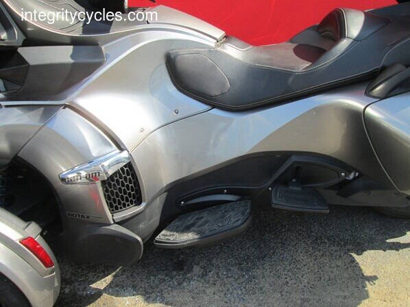 2013 Can-Am Spyder® RT-S