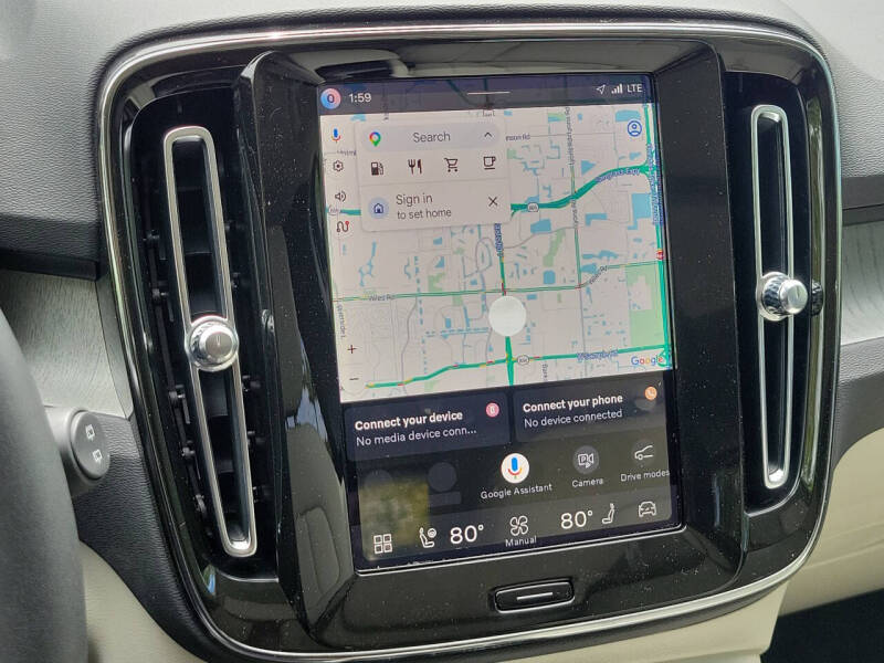 2026 Volvo XC40 B5 Plus