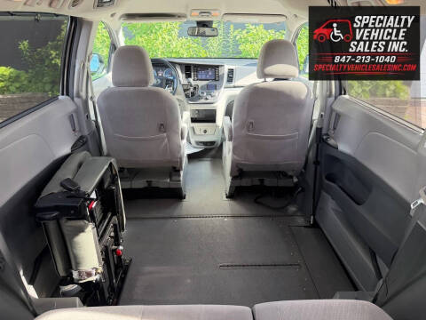 2018 Toyota Sienna LE Mobility 7-Passenger