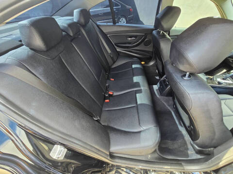 2018 BMW 3 Series 320i