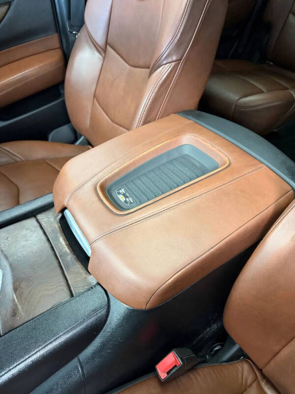 2018 Cadillac Escalade Luxury