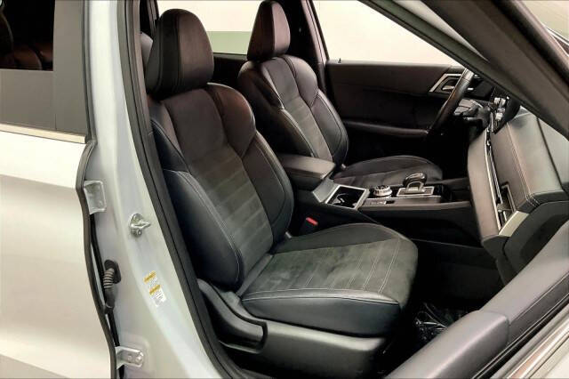 2024 Mitsubishi Outlander SE