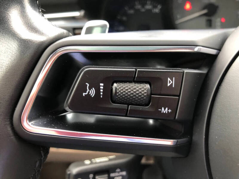 2022 Porsche Macan S