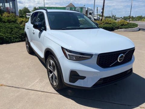 2026 Volvo XC40 B5 Core