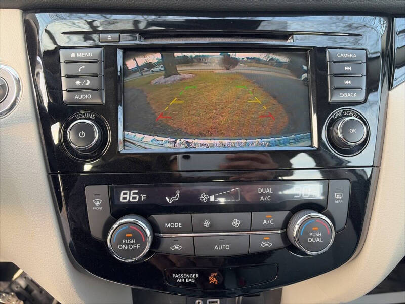 2022 Nissan Rogue Sport SV