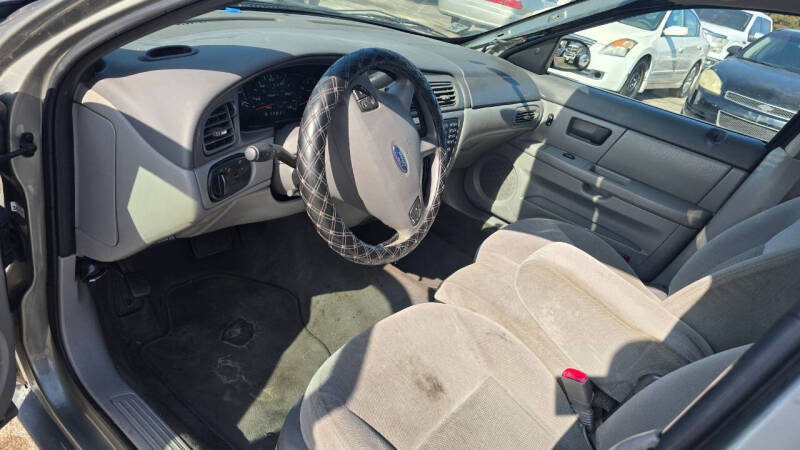 2003 Ford Taurus SES