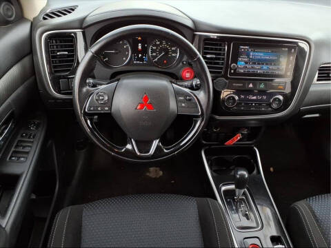 2017 Mitsubishi Outlander SE