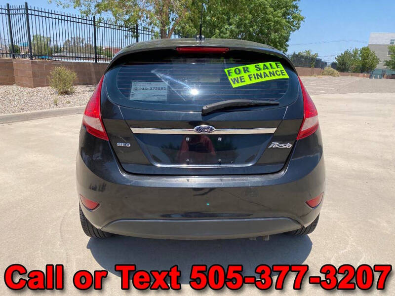 2011 Ford Fiesta SES