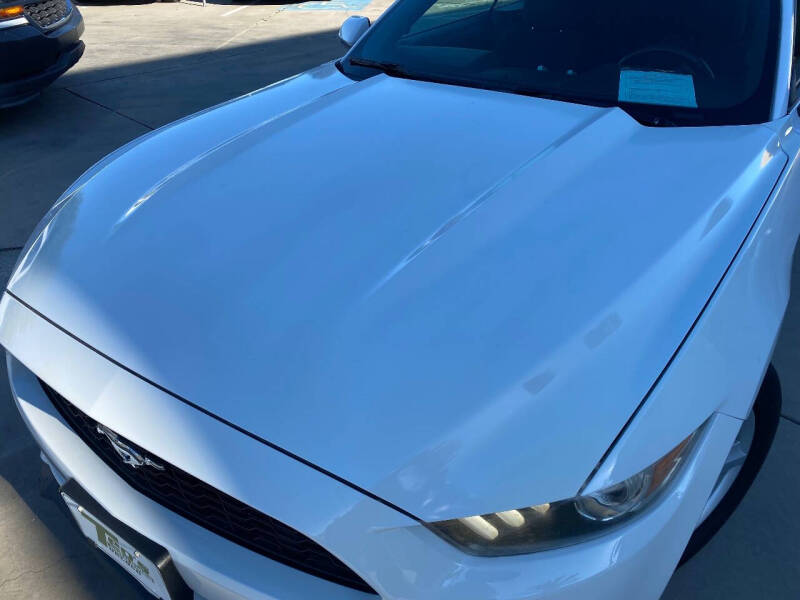 2016 Ford Mustang V6