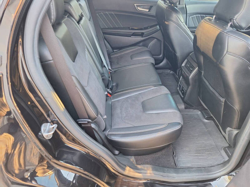 2019 Ford Edge ST - Photo 13