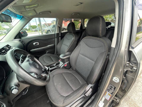 2016 Kia Soul +