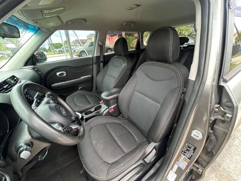 2016 Kia Soul +