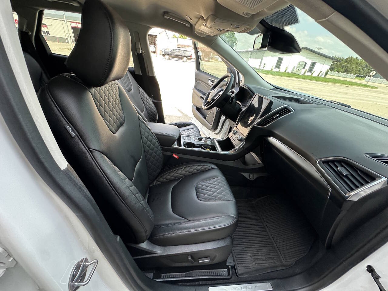 White 2024 Ford Edge Titanium AWD Titanium 4dr SUV 2