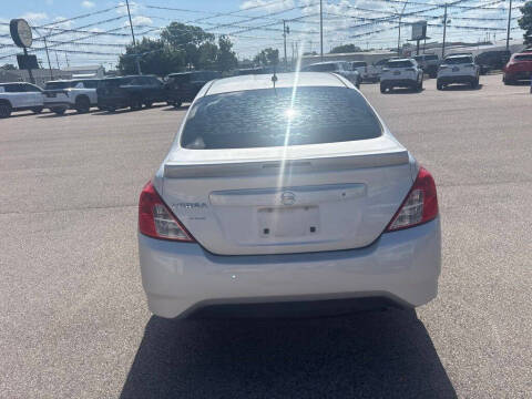 2018 Nissan Versa