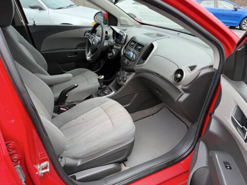 2013 Chevrolet Sonic LT Manual