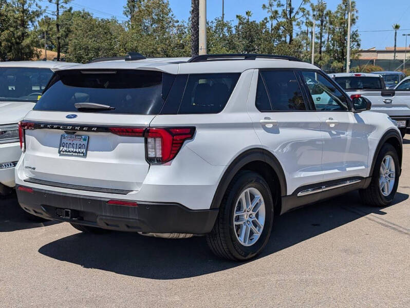 2025 Ford Explorer Active
