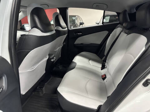 2022 Toyota Prius XLE