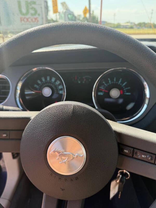 2011 Ford Mustang V6