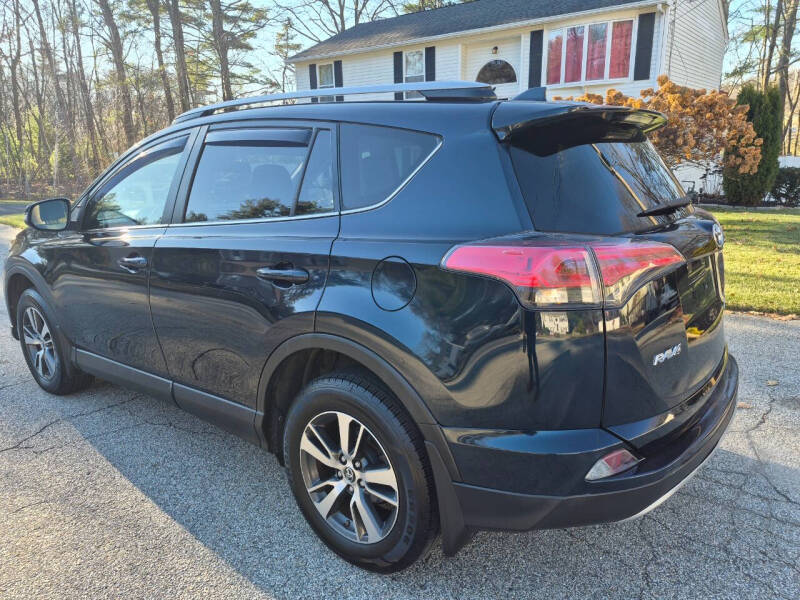 Image of 2018 Toyota RAV4 XLE