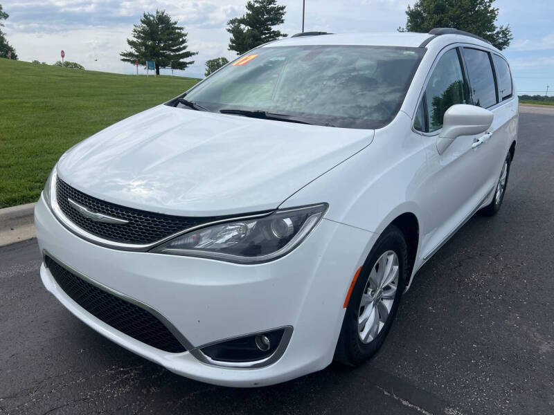 2017 Chrysler Pacifica Touring Plus