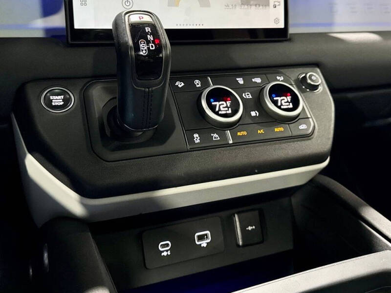 2022 Land Rover Defender 110 S