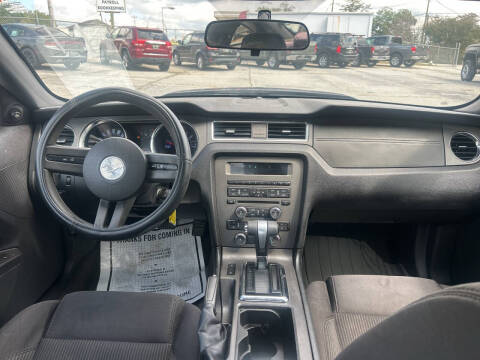 2012 Ford Mustang V6