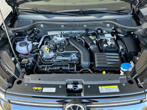 2025 Volkswagen Taos SE