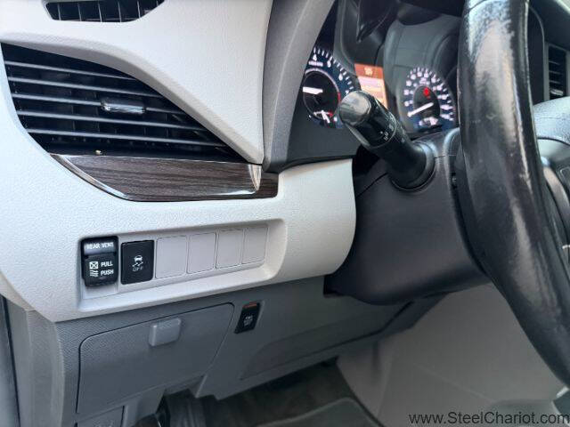 2018 Toyota Sienna XLE 8-Passenger