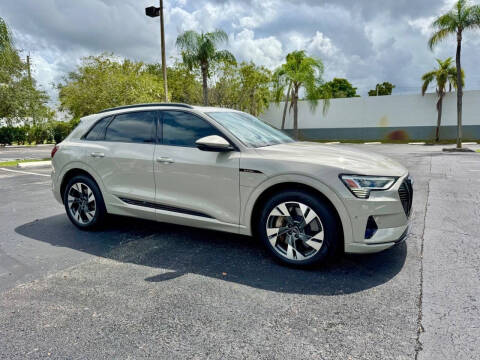 2021 Audi e-tron quattro Premium