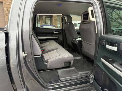 2016 Toyota Tundra SR5