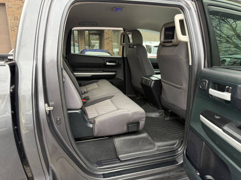 2016 Toyota Tundra SR5